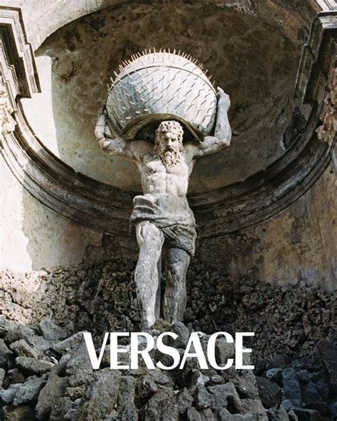 versace born in rome|versace is from which country.